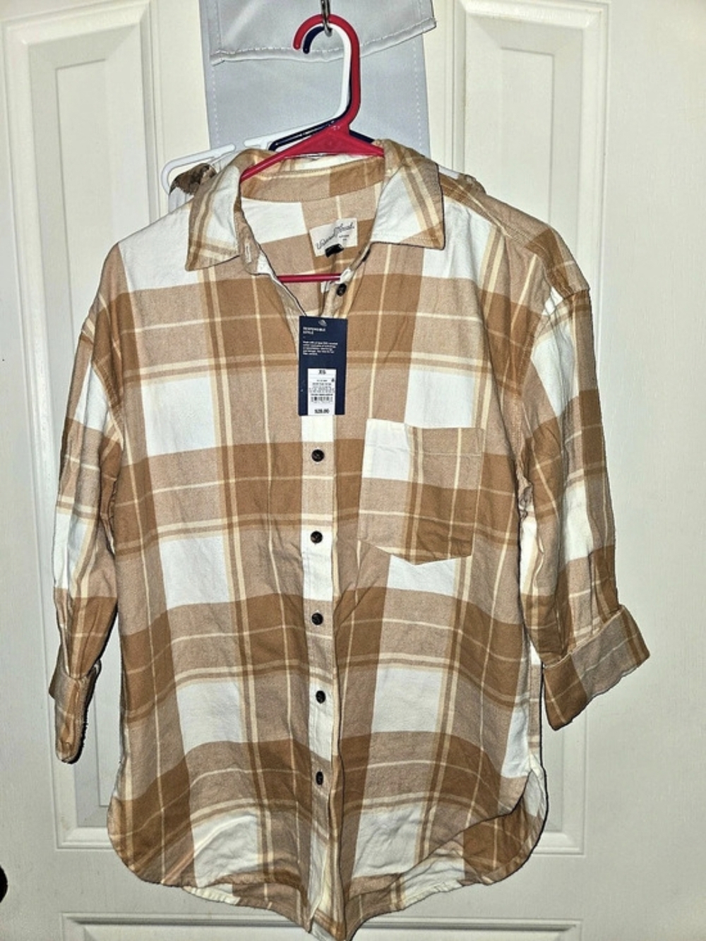 Universal Thread Women's 3/4 Sleeve Collared Neck Shirt Plaid Button Down Shirt